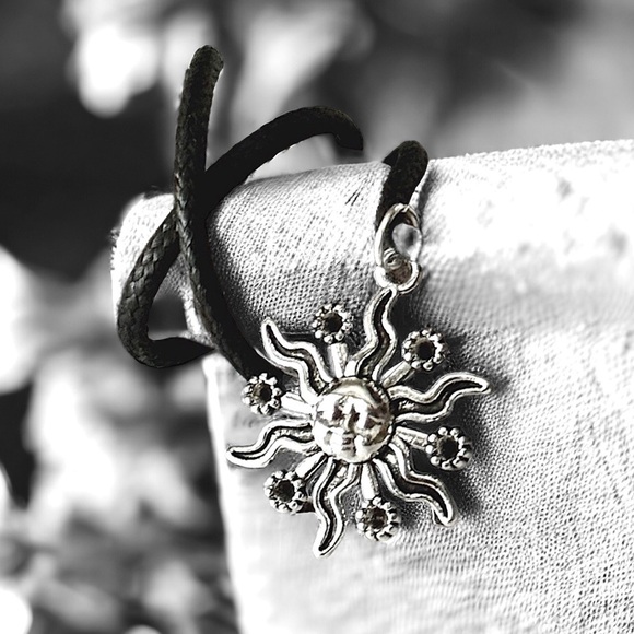 5 For $25💫Silver Celestial Sun Pendant Necklace - Picture 3 of 7